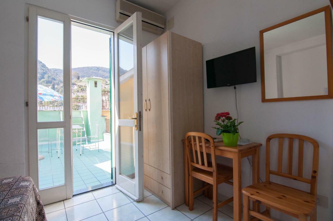 Albergo Macri Ischia Exteriör bild